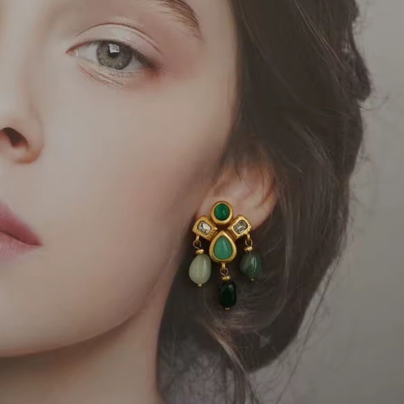 Antique Emerald Chandeliers Fine Craftsmanship Artisan Earrings - Picture 15 of 16